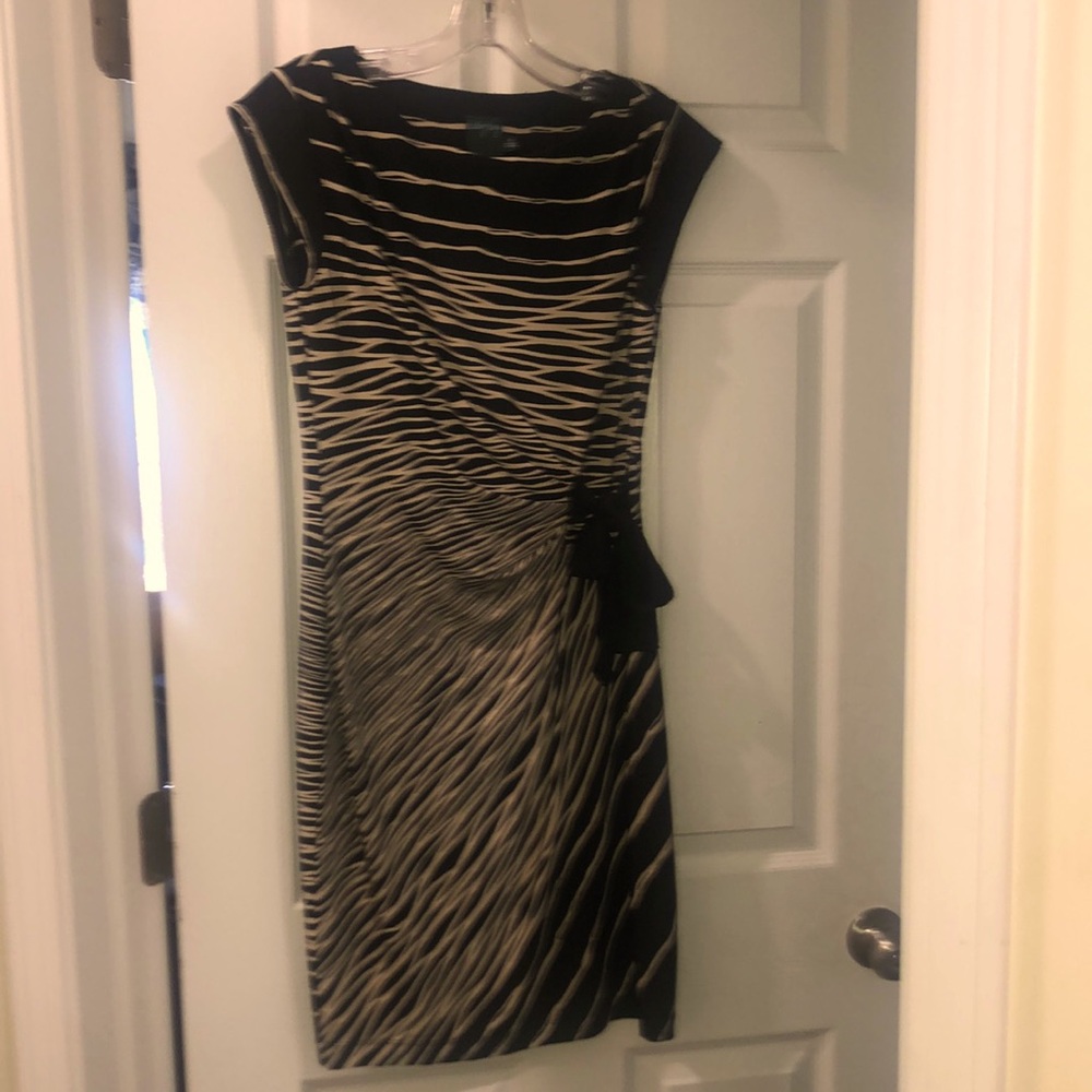 Gabby Skye Black/Tan Midi dress
